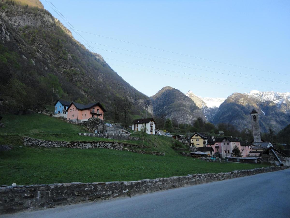 Ristorante Garni Lavizzara Hotell Sornico Eksteriør bilde